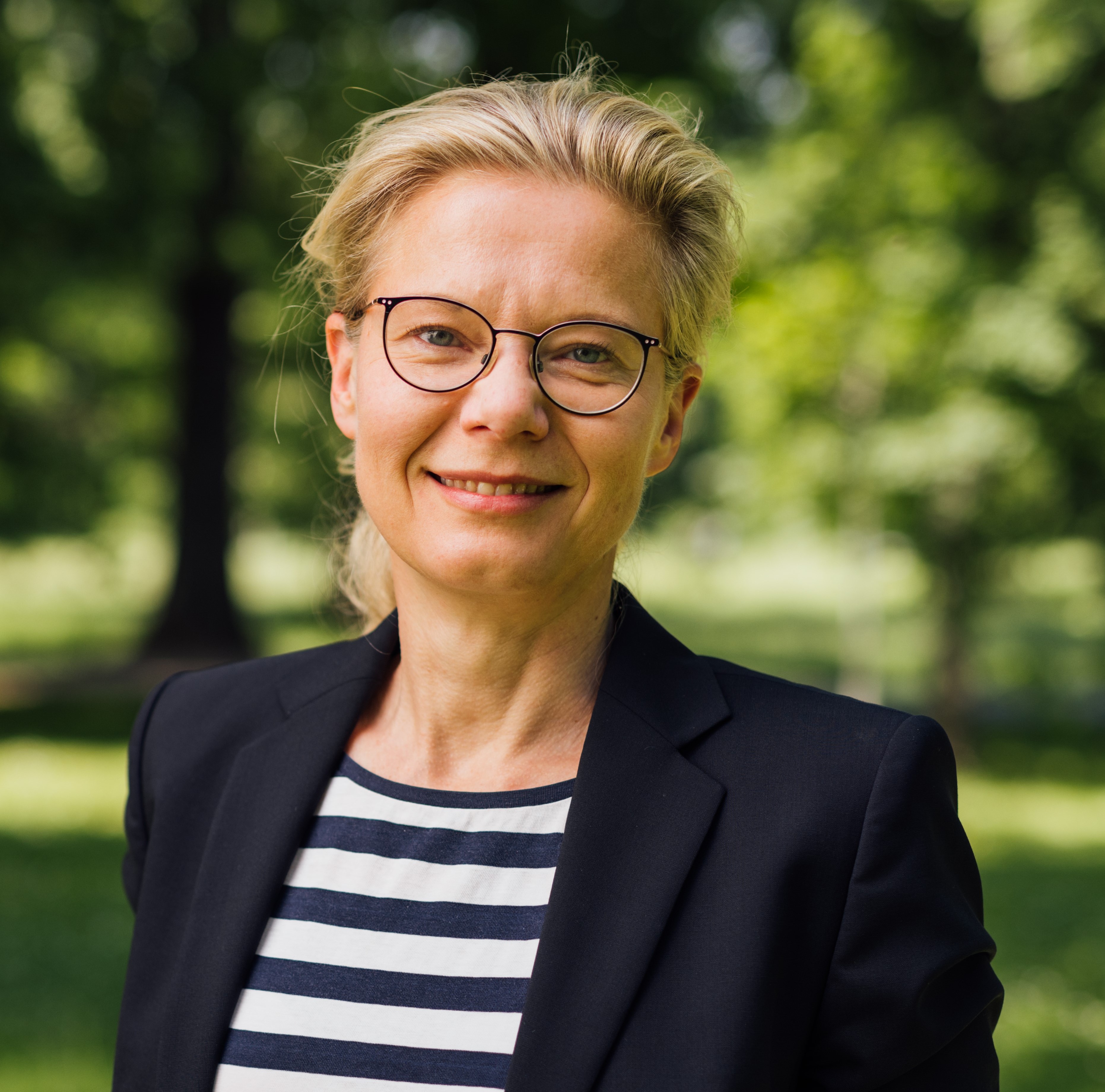 This is the profile picture of the speaker